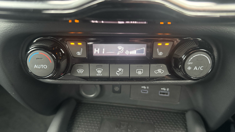 Nissan Juke 1.0 DiG-T Tekna 5dr Petrol Hatchback